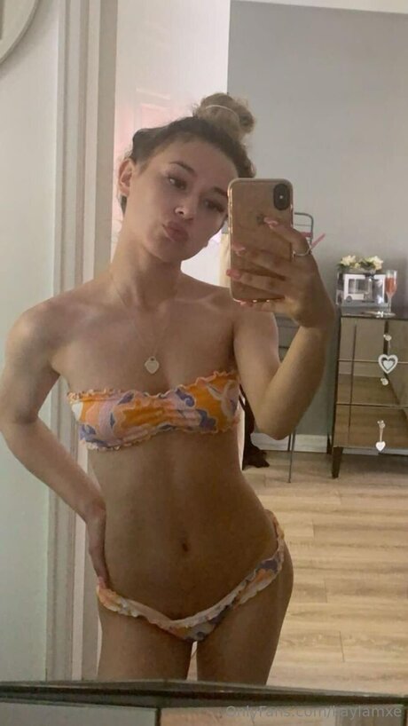 Kaylamxe erotic actress pic