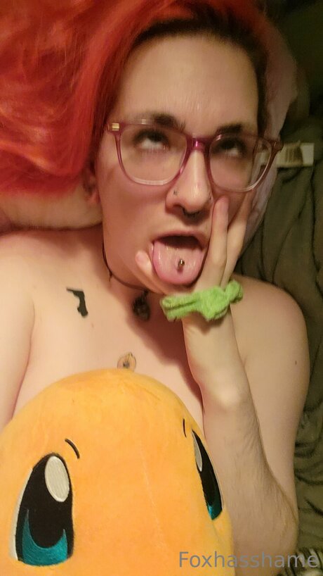 Foxhasshame adult model image