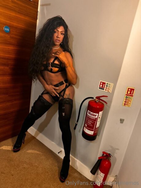 Deborahlemos model best pics