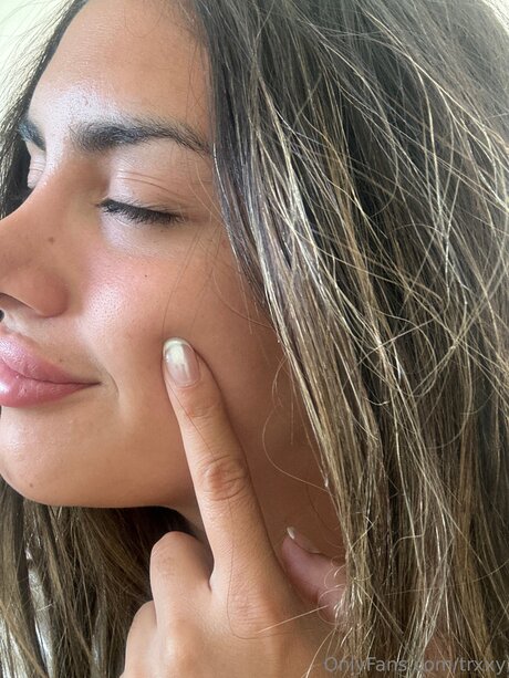 Favvlatinna art model photo