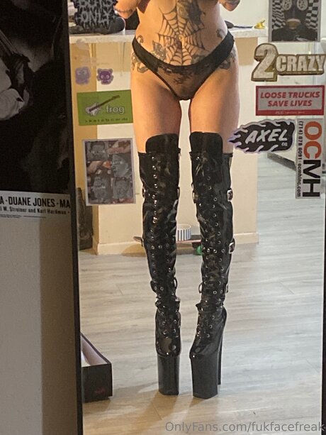 Fukfacefreak naked star pics