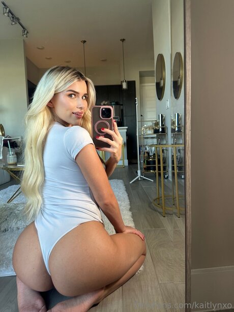Kaitlynxo model pretty photos