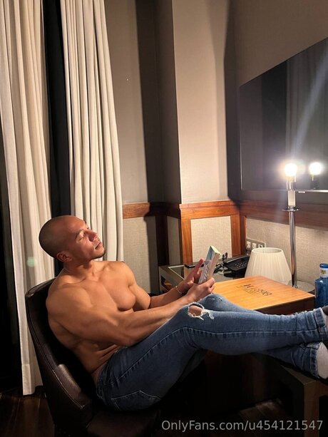 Dwayne Johnson Jr xxx pornstar picture