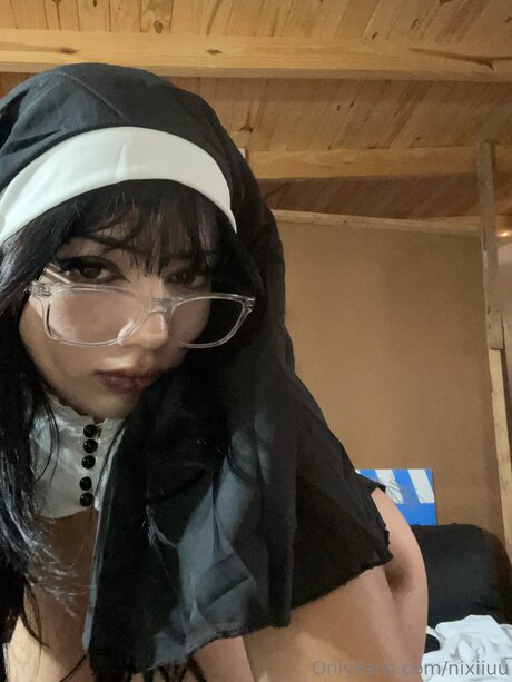 Nixiiuu free model images