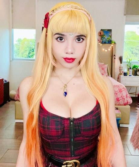 Windy Girk star nude images