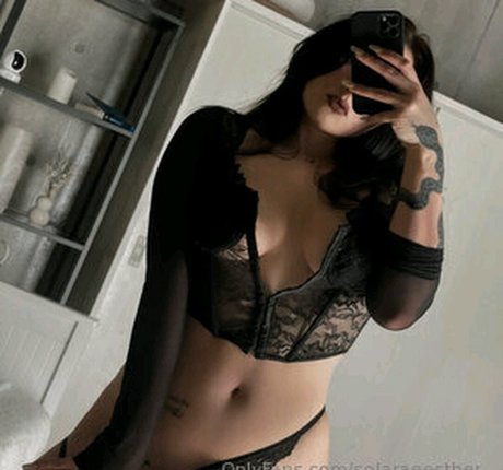 solaraeesther nice actress pictures