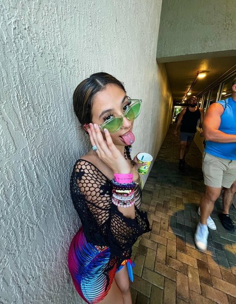 GroovyMya pornstar hd image