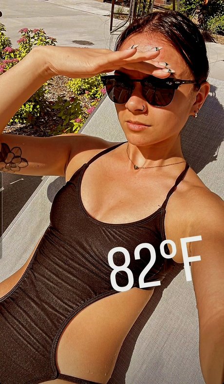 Yellowsnowbb pornstar nudes images