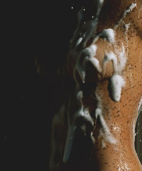 Josephine Skriver sex star pics