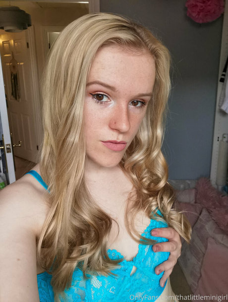 Thatlittleminigirl top actress img