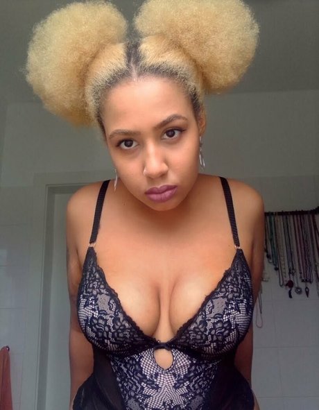 schuggamamabbb model pretty image