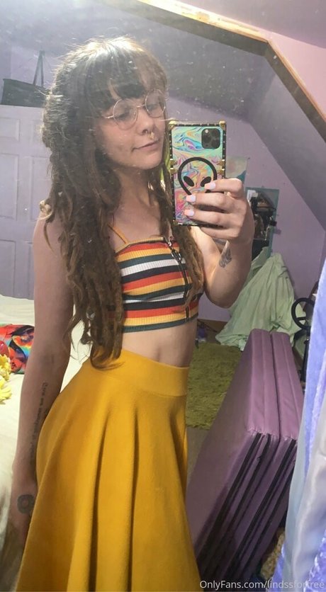 lindssforfree nude actress image