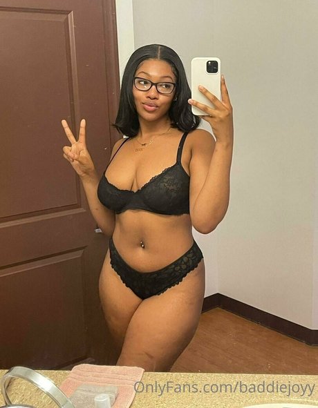 baddiejoyy star porn picture