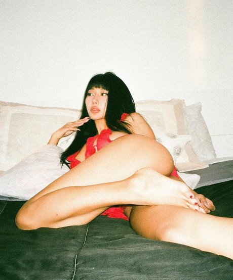 Wuusiy sex model image