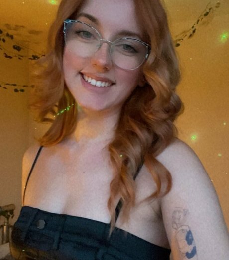 Em Cavell star art archive