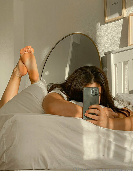 lanzii model pretty pic