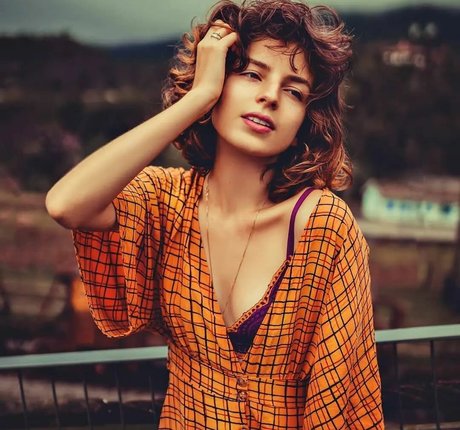 Karina Martins star beautiful galleries