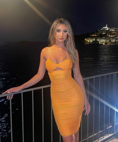 Adriatiles naked actress pics