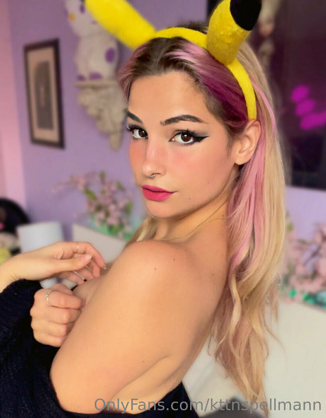 kttnspellmann hot star images