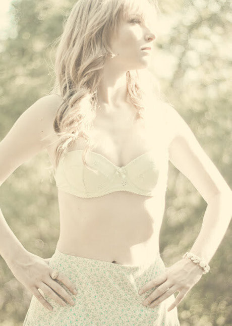 Stevie Wynne Levine nice model pic