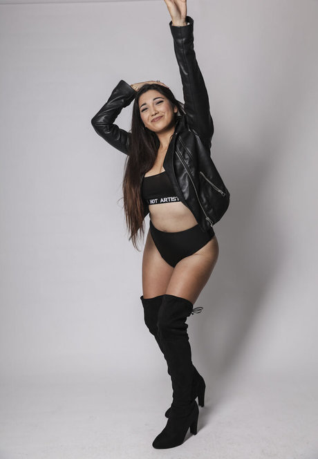 SukeshaRay xxx pornstar pic