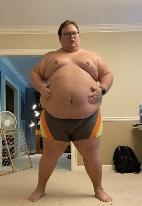 tychub naked actress picture