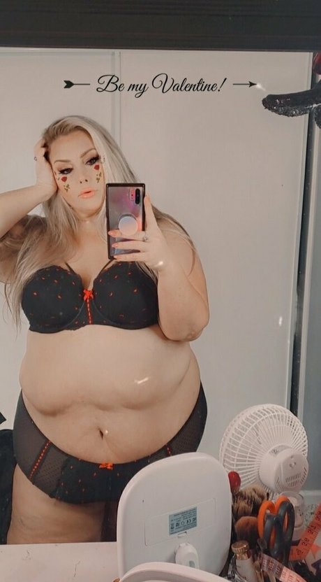 lindseefoxxx model perfect image