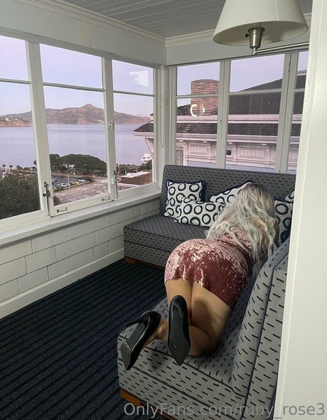 ruby rose3 model best img