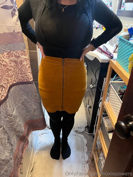 Moxiepowers exclusive pornstar img