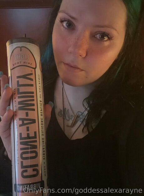 Goddessalexarayne model porn pictures