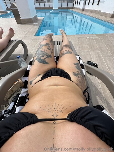 Mollylollygollygosh model nude img