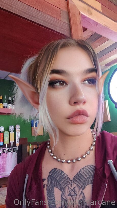 Astridarcane free star photos