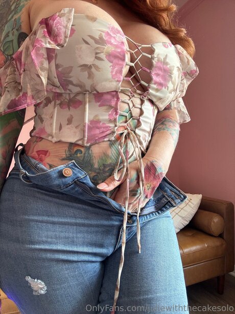 Juliewiththecakepeeks pornstar top photos