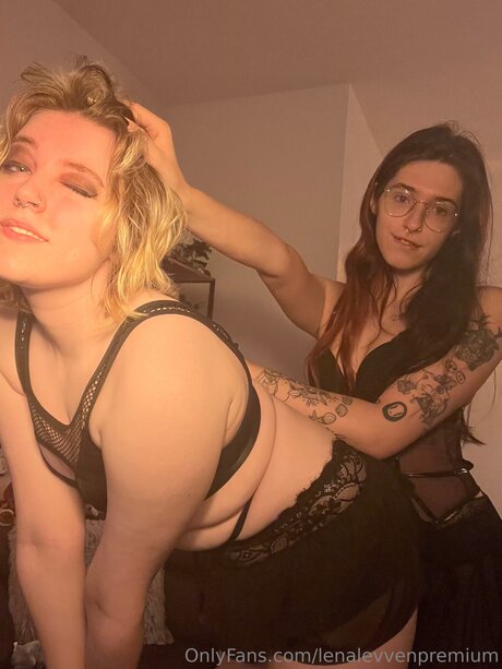 Lenalevvenxo model nude photos