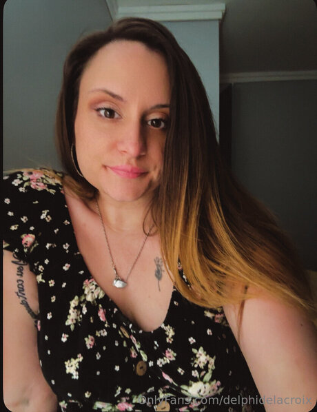 Delphidelacroix hot actress photos