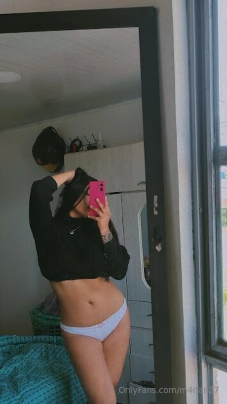 M4rian27 star high quality image