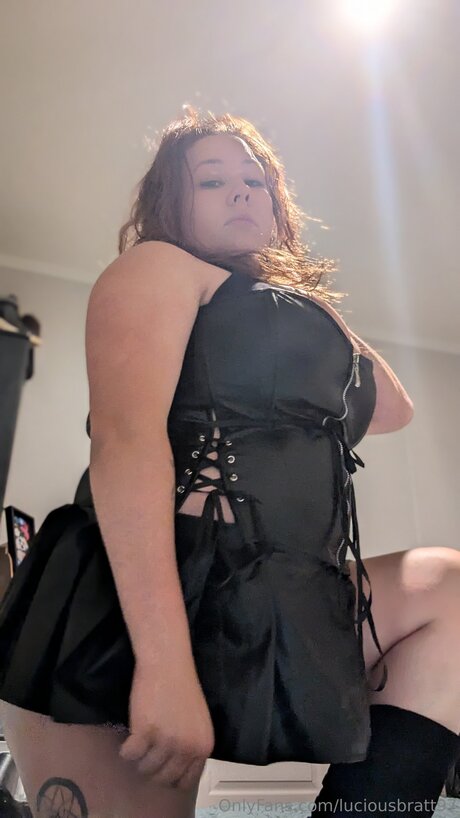 Luciousbratt97 star pics