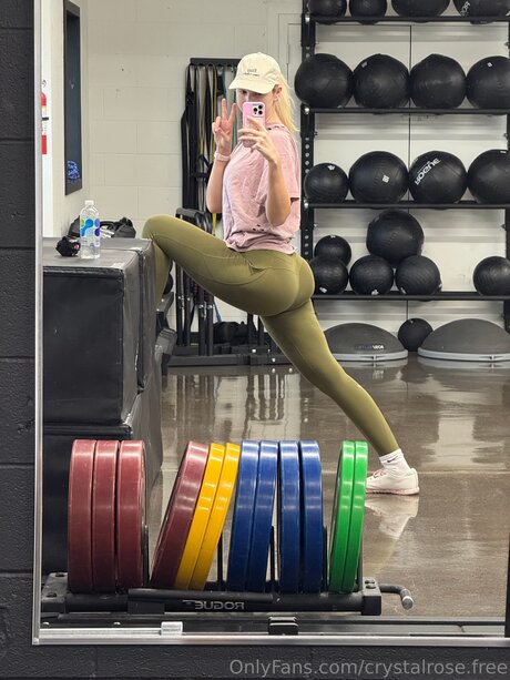 Crystalrose Free porn model photos