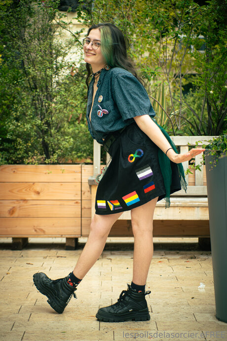 Poilsdesorcier Efree star naked image