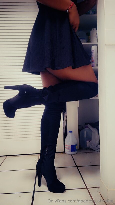 Goddess Afrodite xxx star galleries