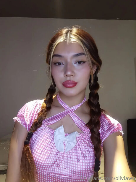 Oliviawu pornstar img
