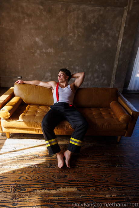 Ethanxrhett nude actress img