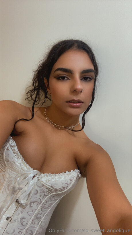 So Sweet Angelique exclusive pornstar pic