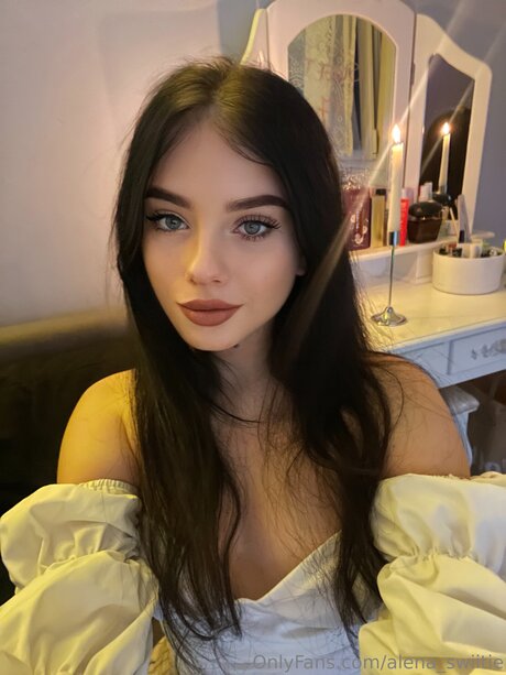 Alena Swiitie high quality star photo
