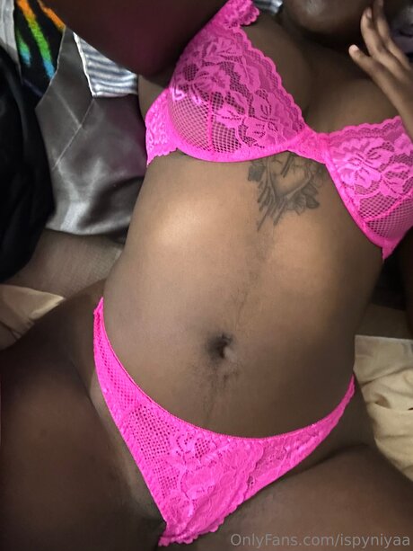 Ispyniyaa sexy star images