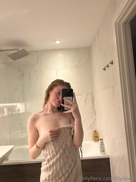 Lilyoneill high quality pornstar pics