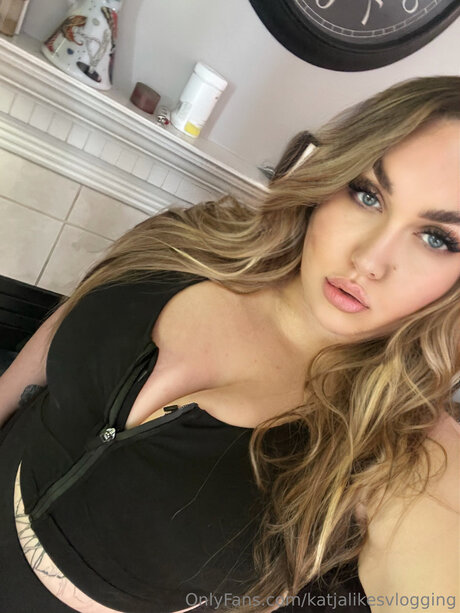 Katjalikesvlogging sex pornstar galleries