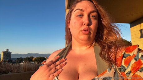 Katjalikesvlogging adult model photo