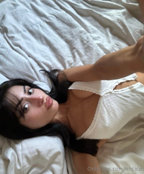 Cicofox xxx model photo