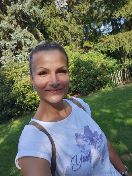 Samanthajolie top actress gallery